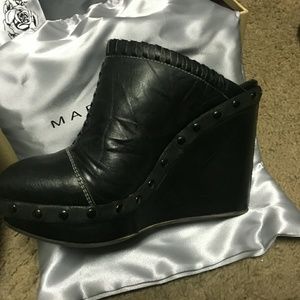 Marc Nason Italian leather clogs